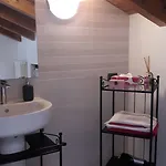 B&B Como Lake Cottage 住宿加早餐酒店 3*