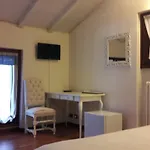 B&B Como Lake Cottage 住宿加早餐酒店