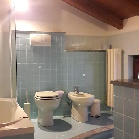 B&B Como Lake Cottage ليكو