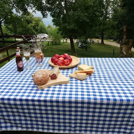 B&B Como Lake Cottage 3* ليكو