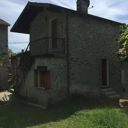 فندق مبيت وإفطار B&B Como Lake Cottage