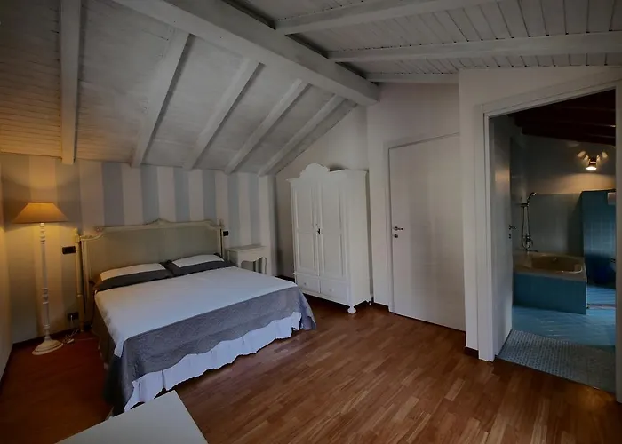 B&B Como Lake Cottage Лекко