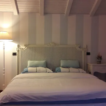 B&B Como Lake Cottage 3* 莱科