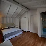 B&B Como Lake Cottage ليكو